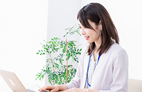 1回3時間、最大30回にわたる
                                充実のプログラム！